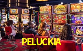 PELUCKIA Domina la emoción de Crash en PELUCKIA